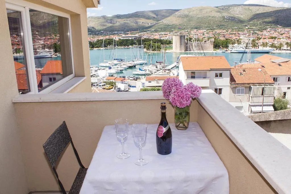 Apartments Maria Trogir