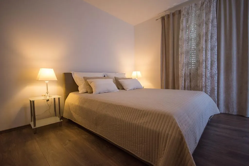 Apartments Maria Trogir