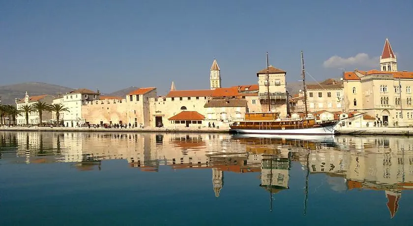 Apartments Maria Trogir